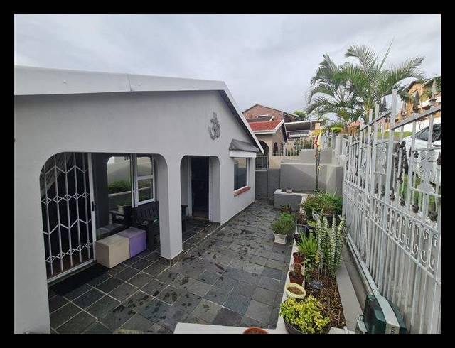 3 BEDROOM HOUSE FOR SALE IN WOODVIEW